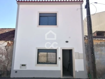 Moradia T2 para Venda em Bombarral e Vale Covo