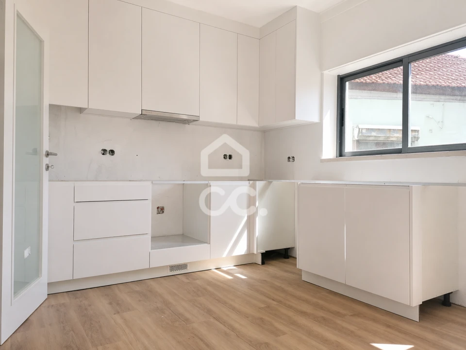 Moradia T2 para Venda em Bombarral e Vale Covo Foto 6
