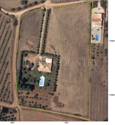 Moradia T4 para Venda em São Silvestre
