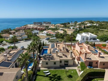Moradia T4 para Venda em Luz