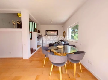 Moradia T2 para Venda em Quarteira