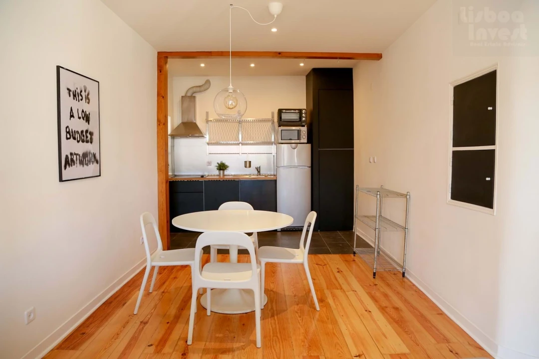 Apartamento T2 para Arrendamento em Misericórdia Foto 11