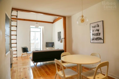 Apartamento T2 para Arrendamento em Misericórdia