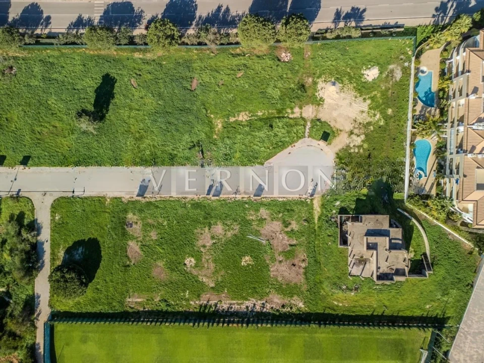 Terreno para Venda em Lagos (São Sebastião e Santa Maria) Foto 1