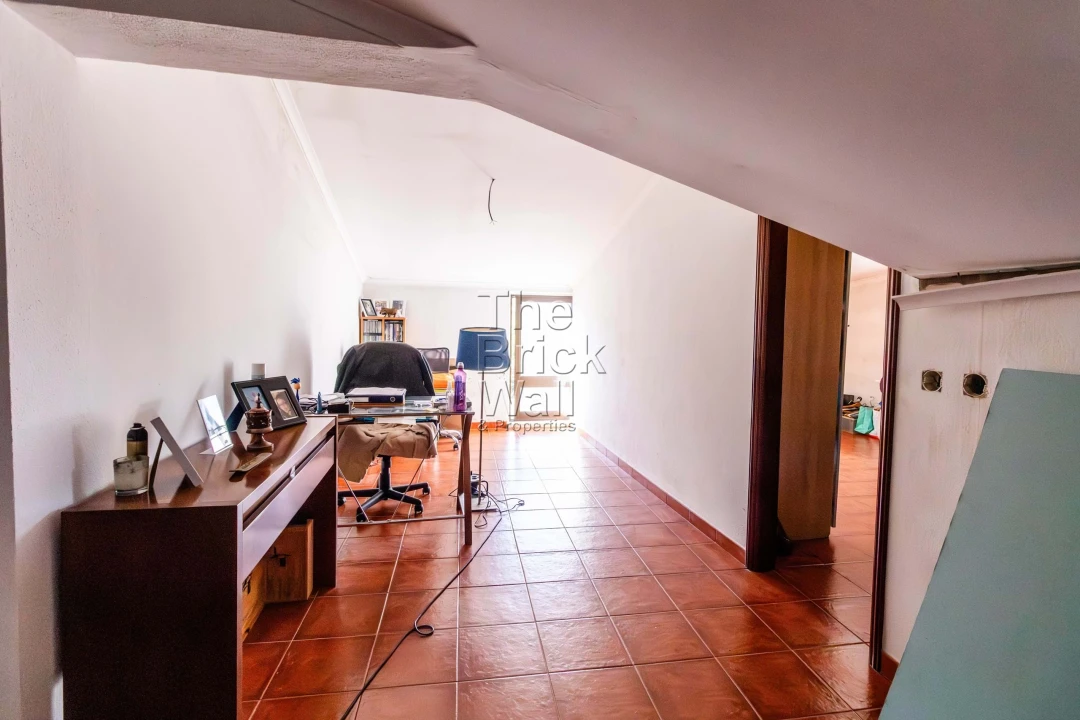 Moradia T4 para Venda em Arranho Foto 19