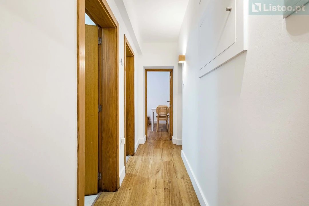 Apartamento T2 para Venda em Algés, Linda-A-Velha e Cruz Quebrada-Dafundo Foto 4