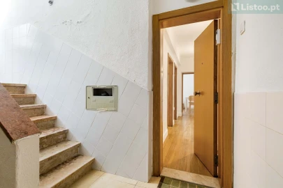 Apartamento T2 para Venda em Algés, Linda-A-Velha e Cruz Quebrada-Dafundo