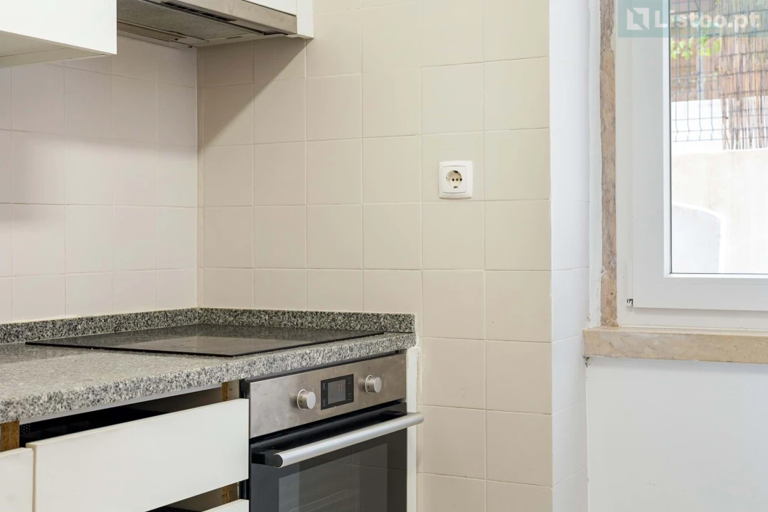 Apartamento T2 para Venda em Algés, Linda-A-Velha e Cruz Quebrada-Dafundo Foto 12