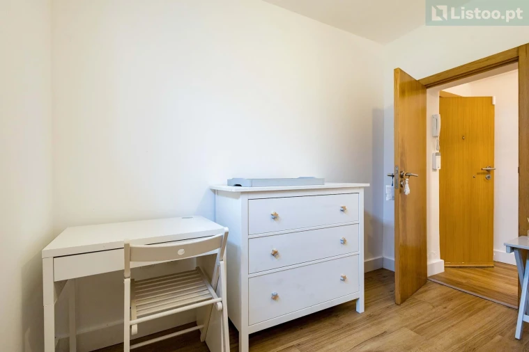 Apartamento T2 para Venda em Algés, Linda-A-Velha e Cruz Quebrada-Dafundo Foto 17
