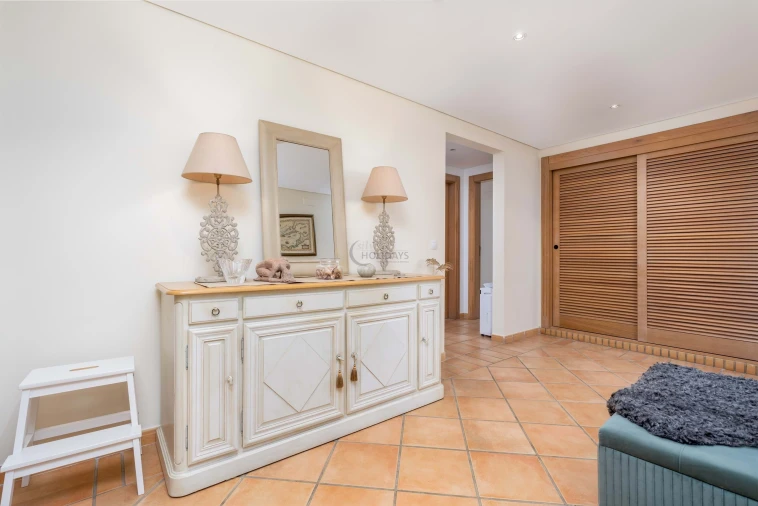 Apartamento T2 para Venda em Quarteira Foto 3