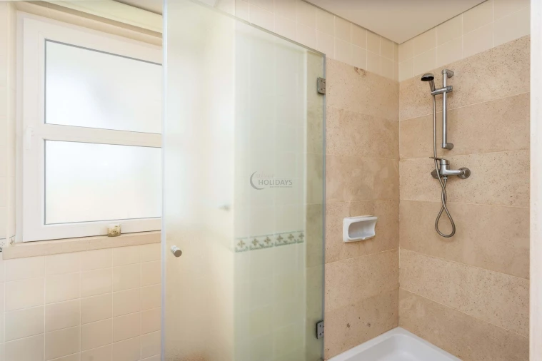 Apartamento T2 para Venda em Quarteira Foto 16