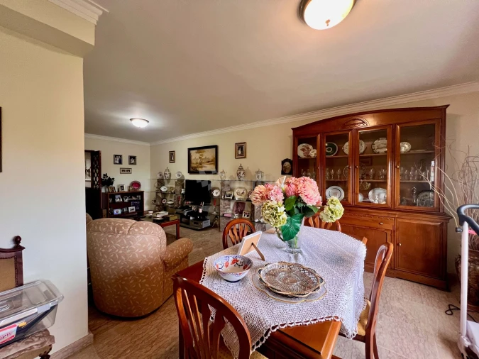 Apartamento T3 para Venda em São Domingos de Rana Foto 4