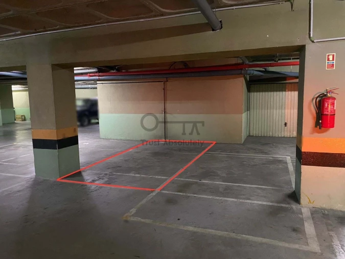 Apartamento T2 para Venda em Santo António Foto 16