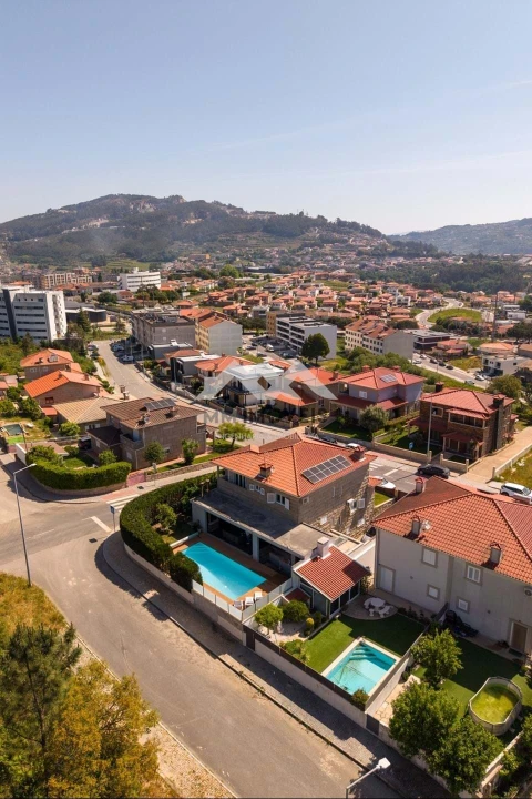 Moradia T4 para Venda em Alpendorada, Várzea e Torrão