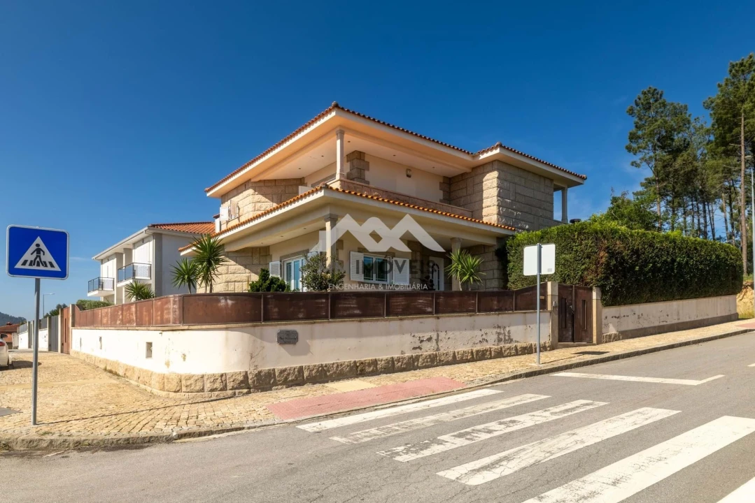 Moradia T4 para Venda em Alpendorada, Várzea e Torrão Foto 46