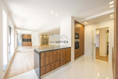 Apartamento T4 para Venda em Cedofeita, Santo Ildefonso, Sé, Miragaia, São Nicolau e Vitória