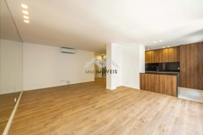 Apartamento T4 para Venda em Cedofeita, Santo Ildefonso, Sé, Miragaia, São Nicolau e Vitória