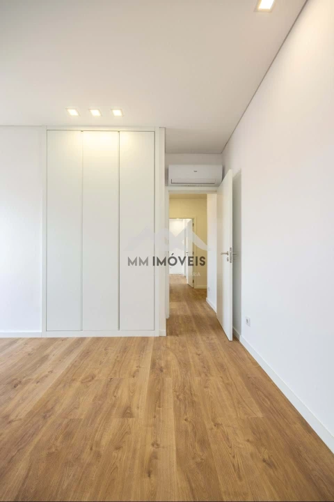 Apartamento T4 para Venda em Cedofeita, Santo Ildefonso, Sé, Miragaia, São Nicolau e Vitória