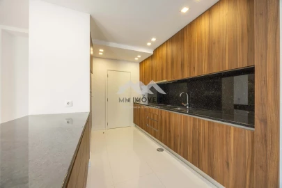 Apartamento T4 para Venda em Cedofeita, Santo Ildefonso, Sé, Miragaia, São Nicolau e Vitória