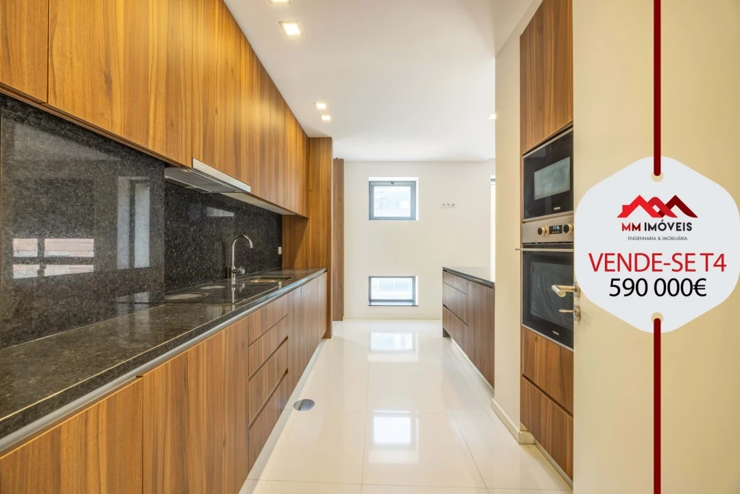 Apartamento T4 para Venda em Cedofeita, Santo Ildefonso, Sé, Miragaia, São Nicolau e Vitória Foto 1