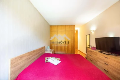 Apartamento T2 para Venda em Milheiros