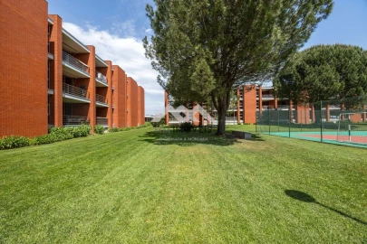 Apartamento T2 para Venda em Milheiros