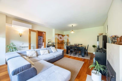 Apartamento T2 para Venda em Milheiros