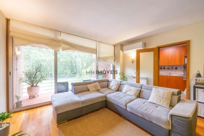 Apartamento T2 para Venda em Milheiros
