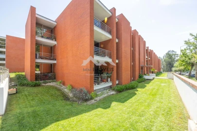 Apartamento T2 para Venda em Milheiros