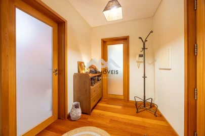 Apartamento T2 para Venda em Milheiros