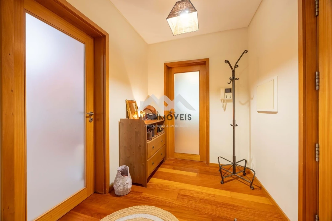 Apartamento T2 para Venda em Milheiros Foto 20