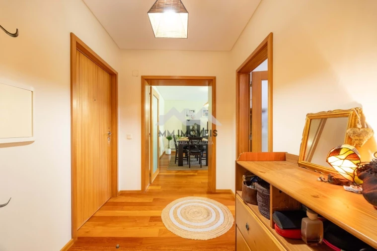 Apartamento T2 para Venda em Milheiros Foto 11