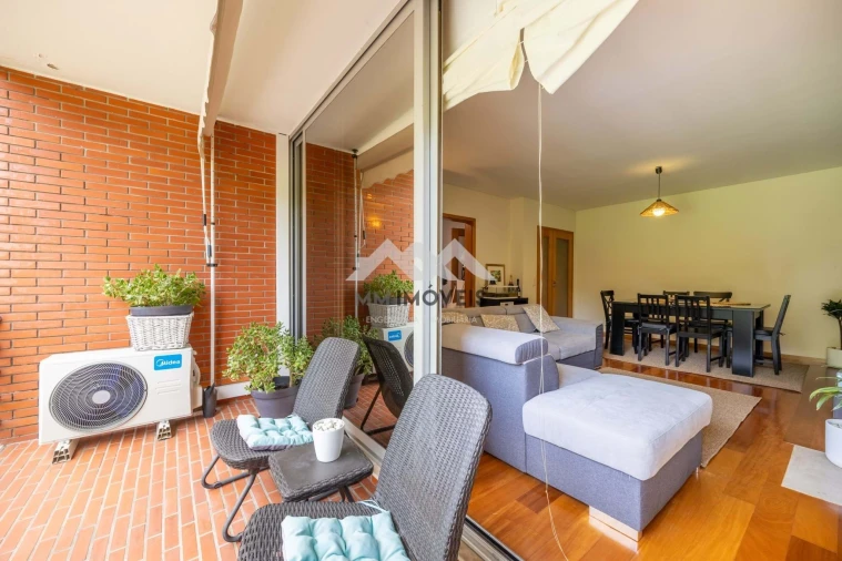 Apartamento T2 para Venda em Milheiros Foto 15