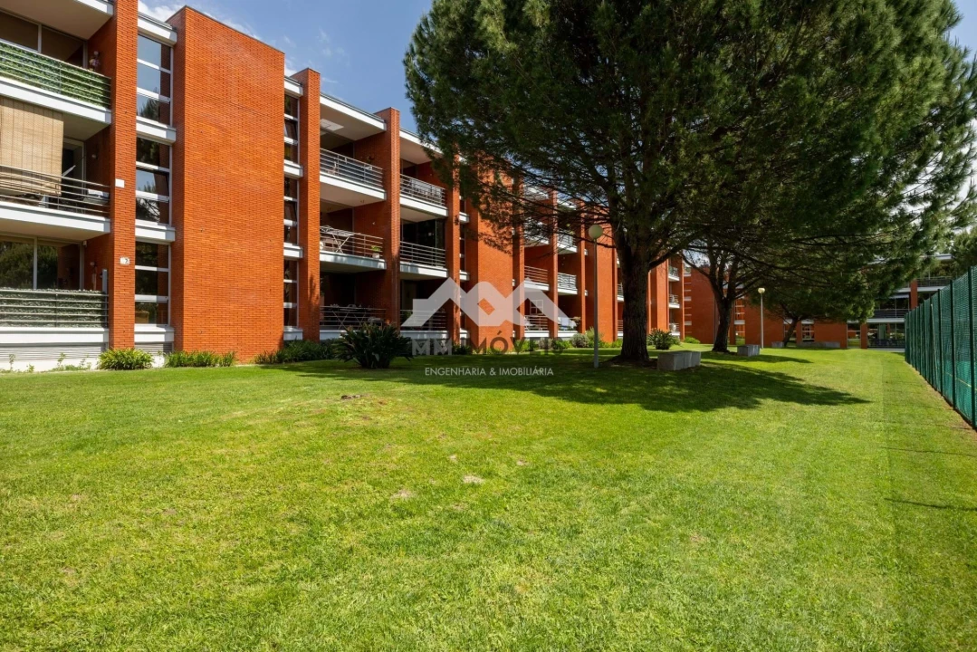 Apartamento T2 para Venda em Milheiros Foto 1