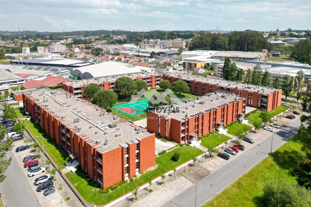 Apartamento T2 para Venda em Milheiros Foto 35