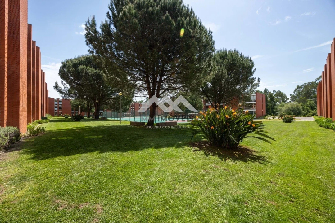 Apartamento T2 para Venda em Milheiros Foto 10