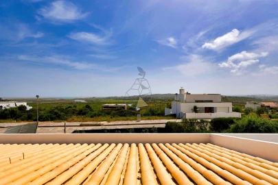 Moradia T4 para Venda em Mexilhoeira Grande