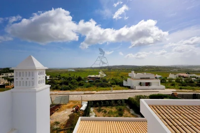 Moradia T4 para Venda em Mexilhoeira Grande