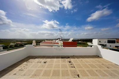 Moradia T4 para Venda em Mexilhoeira Grande