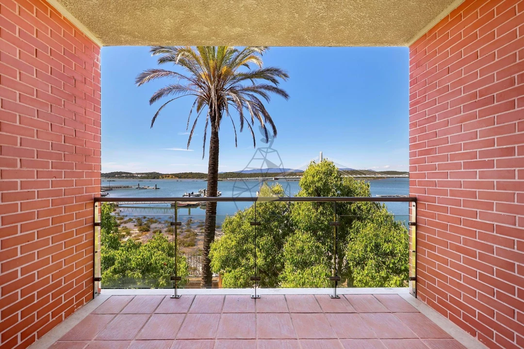 Apartamento T1 para Venda em Estômbar e Parchal Foto 12