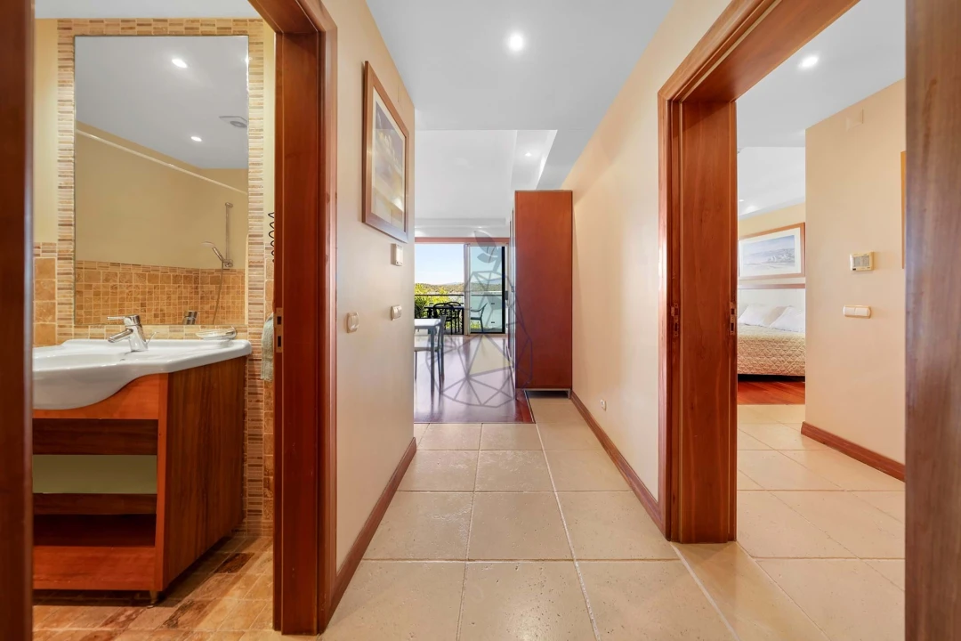 Apartamento T1 para Venda em Estômbar e Parchal Foto 5