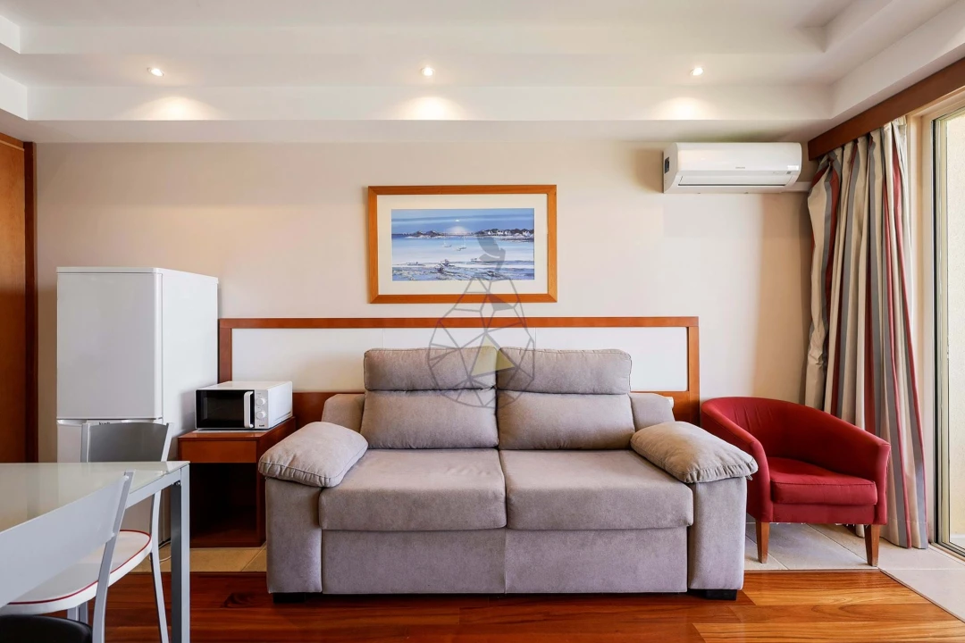 Apartamento T1 para Venda em Estômbar e Parchal Foto 21