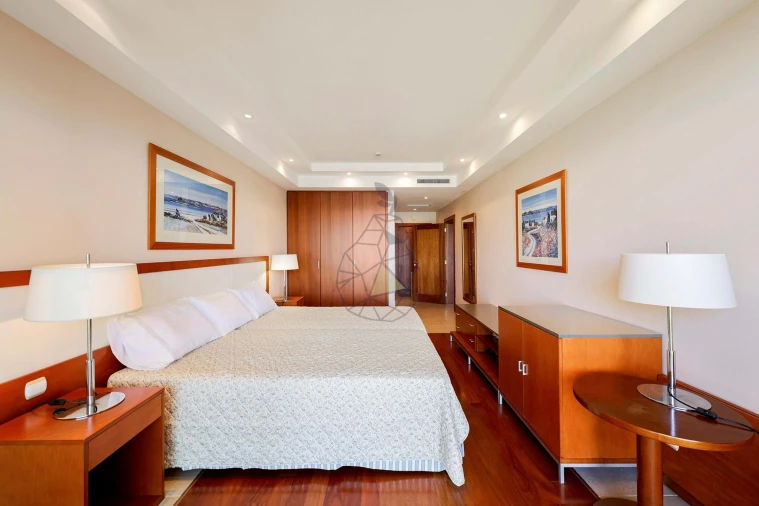 Apartamento T1 para Venda em Estômbar e Parchal Foto 17