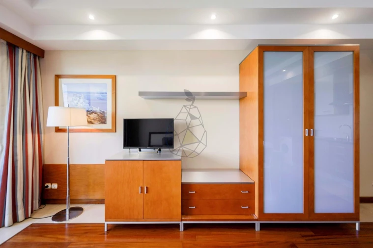 Apartamento T1 para Venda em Estômbar e Parchal Foto 20