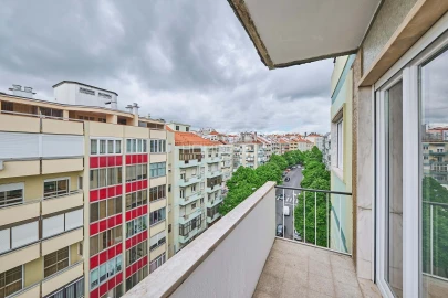 Apartamento T3 para Venda em Benfica