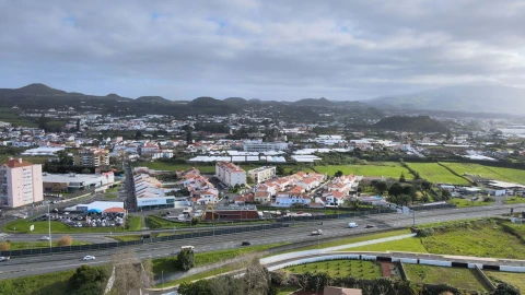 Terreno para Venda em Fajã de Baixo