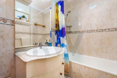 Apartamento para Venda em Monte Gordo