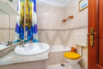 Apartamento para Venda em Monte Gordo