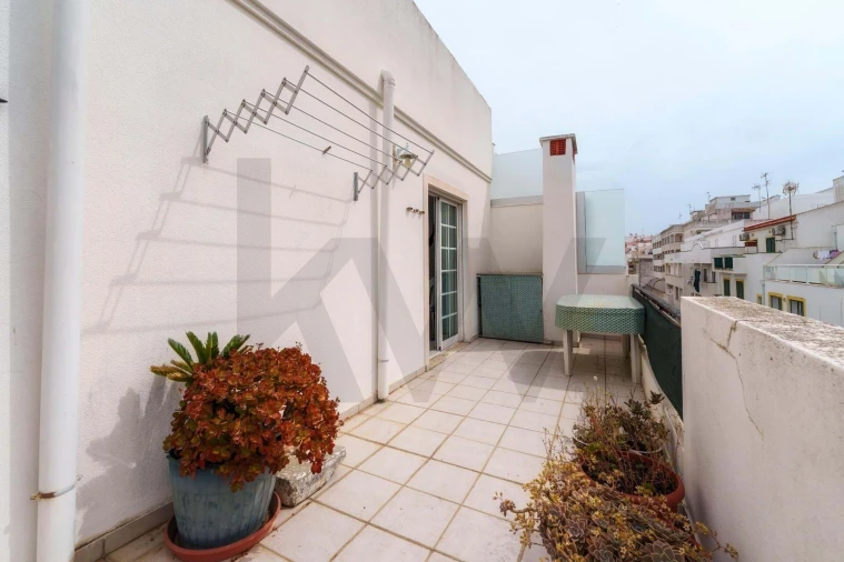 Apartamento para Venda em Monte Gordo Foto 5