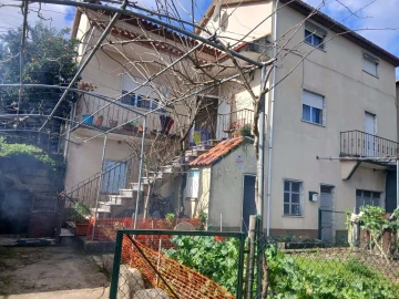 Moradia T4 para Venda em Cambas
